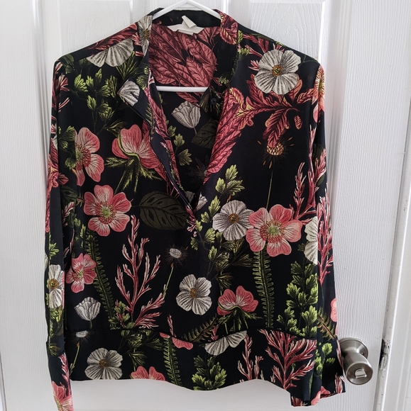 Floral blouse dark blue size Small - Picture 4 of 4